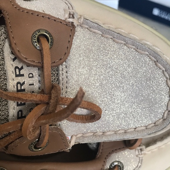 Speedy top, so 6.5M gold glitter tops - Picture 3 of 3